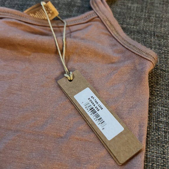 Skims Sleep Tank - Picture 3 of 6